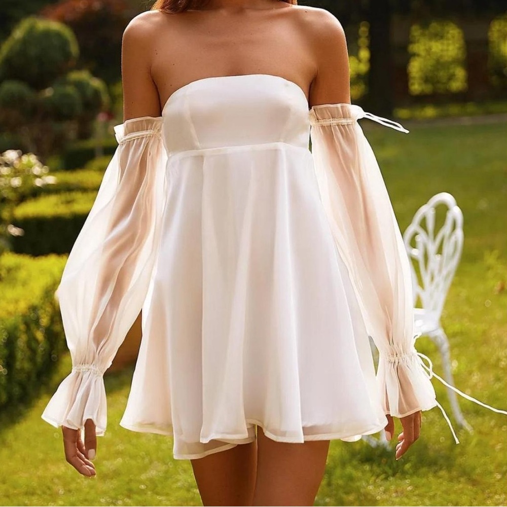 Alamour the Label Off the Shoulder White Mini Dress